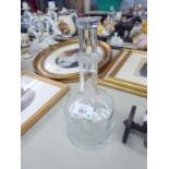 A DARTINGTON PLAIN GLASS WINE DECANTER AND STOPPER