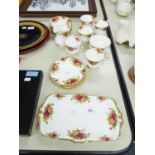 ROYAL ALBERT CHINA "OLD COUNTRY ROSES" TEA SERVICE FOR SIX PERSONS 20 PIECES