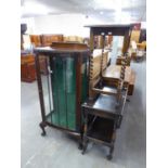 A SMALL GLAZED DISPLAY CABINET WITH TWO GLASS SHELVES AND AN OAK BARLEY TWIST OCCASIONAL TABLE (2)