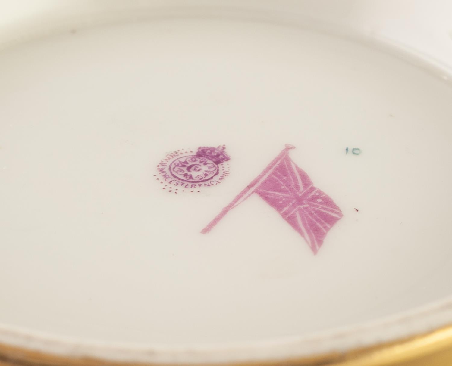 EARLY TWENTIETH CENTURY HAND PAINTED ROYAL WORCESTER BLUSH PORCELAIN BOWL SIGNED E.S. PILSBURY, of - Image 6 of 6