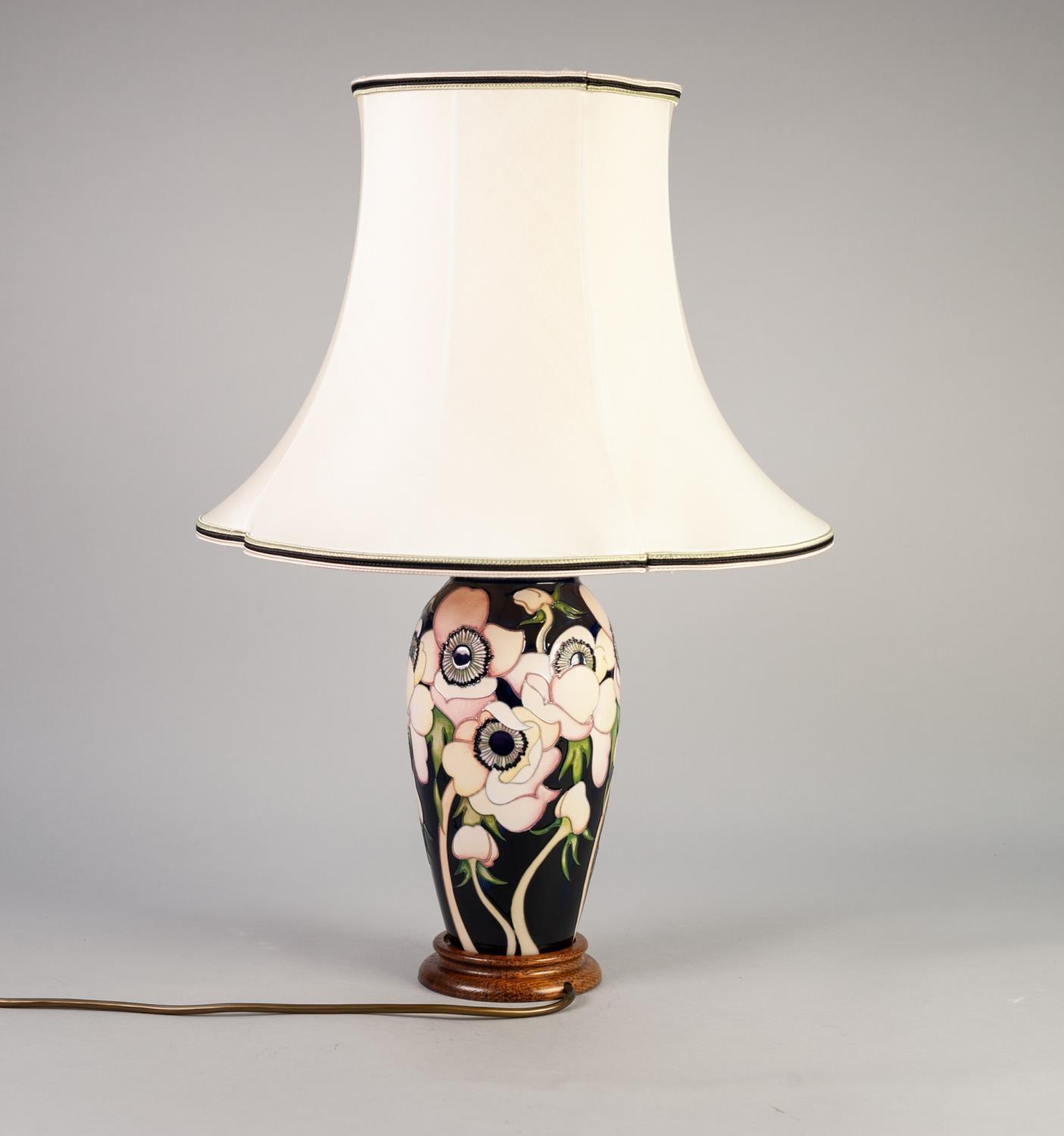 MODERN MOORCROFT ?ANENOME BLUSH? TUBE LINED POTTERY TABLE LAMP BASE, of baluster form with turned - Image 3 of 4