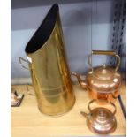 A COPPER KETTLE, A SMALLER DITTO AND A BRASS COAL SCUTTLE (3)