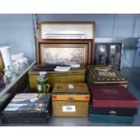 MIXED LOT TO INCLUDE; INLAID CARD BOX WITH TWO SETS OF CARDS, POTTERY MODEL OF A GOLF BAG WITH LID