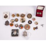 GOOD SELECTION OF MAINLY WORLD WAR I RELATED MILITARY AND PATRIOTIC BADGES AND BUTTON HOLES, to