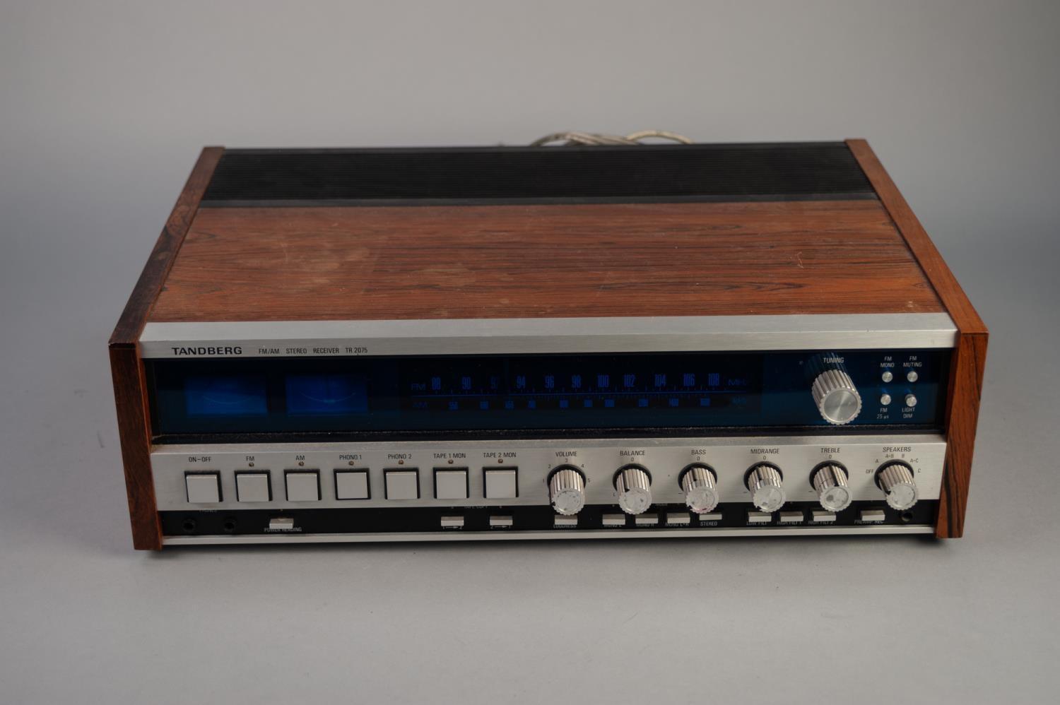 VINTAGE TANDBERG FM/AM stereo receiver. Made in Norway circa 1975-1977. serial number 1457774.