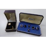 STRATTON'S GENTLEMAN'S BRIGHT METAL AND BLACK ONYX DRESS SET, viz a pair of cufflinks and a pair