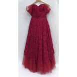 JULIAN ROSE CIRCA 1950'S CRIMSON EVENING GOWN, having sweetheart neckline with tulle gathered