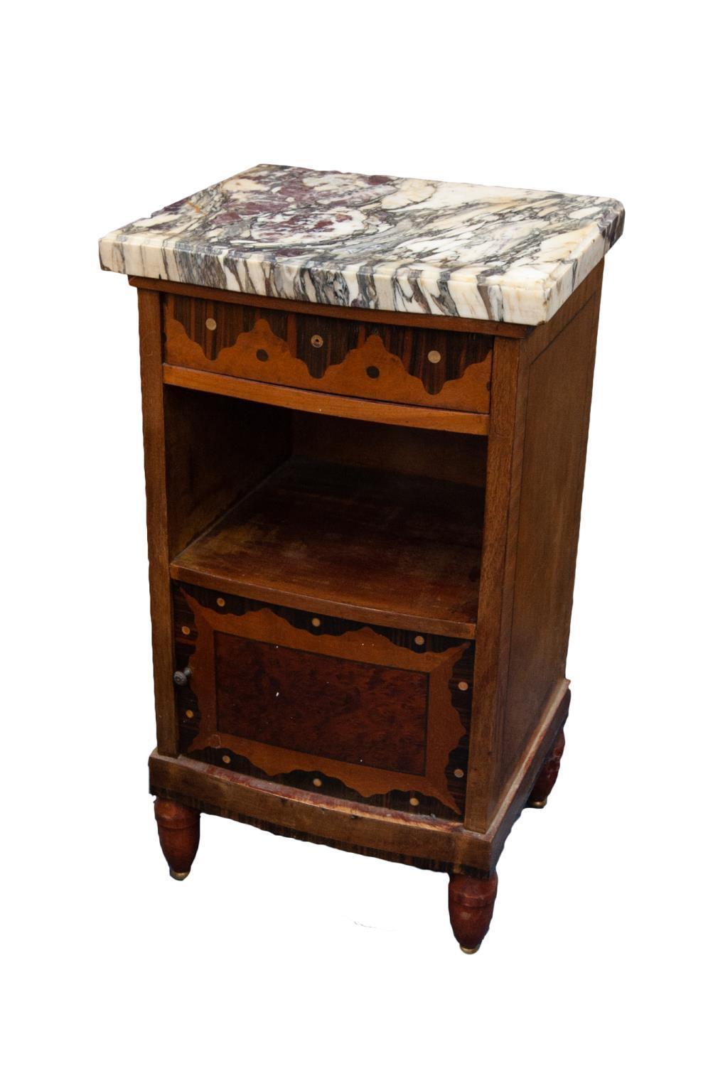 GOOD QUALITY FRENCH INTER-WAR YEARS ROSEWOOD AND THUYA BEDSIDE CABINET, the veined white marble