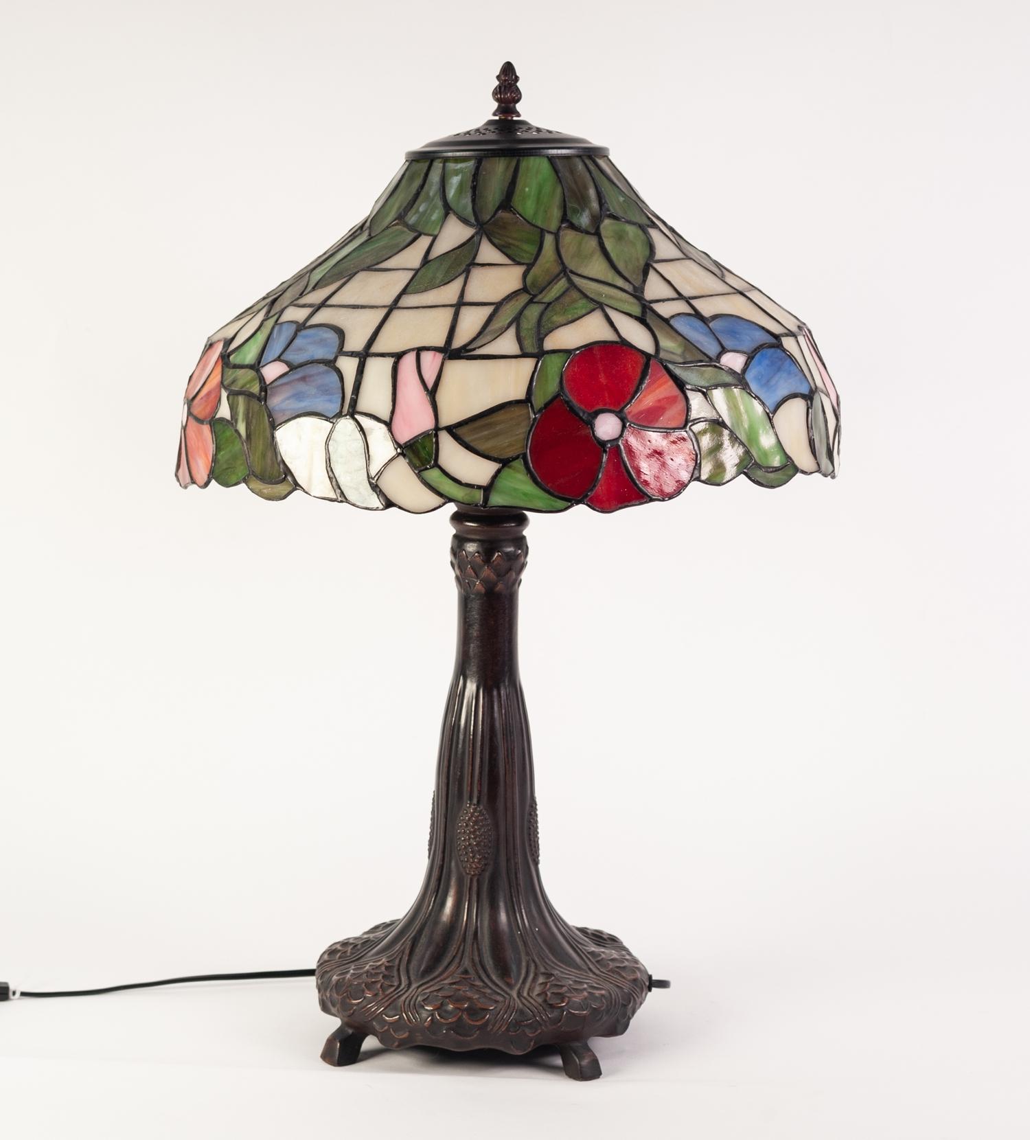 TIFFANY STYLE BRONZE PATINATED METAL TABLE LAMP WITH FLORAL LEADED GLASS EFFECT SHADE, 24? (61cm) - Image 2 of 2