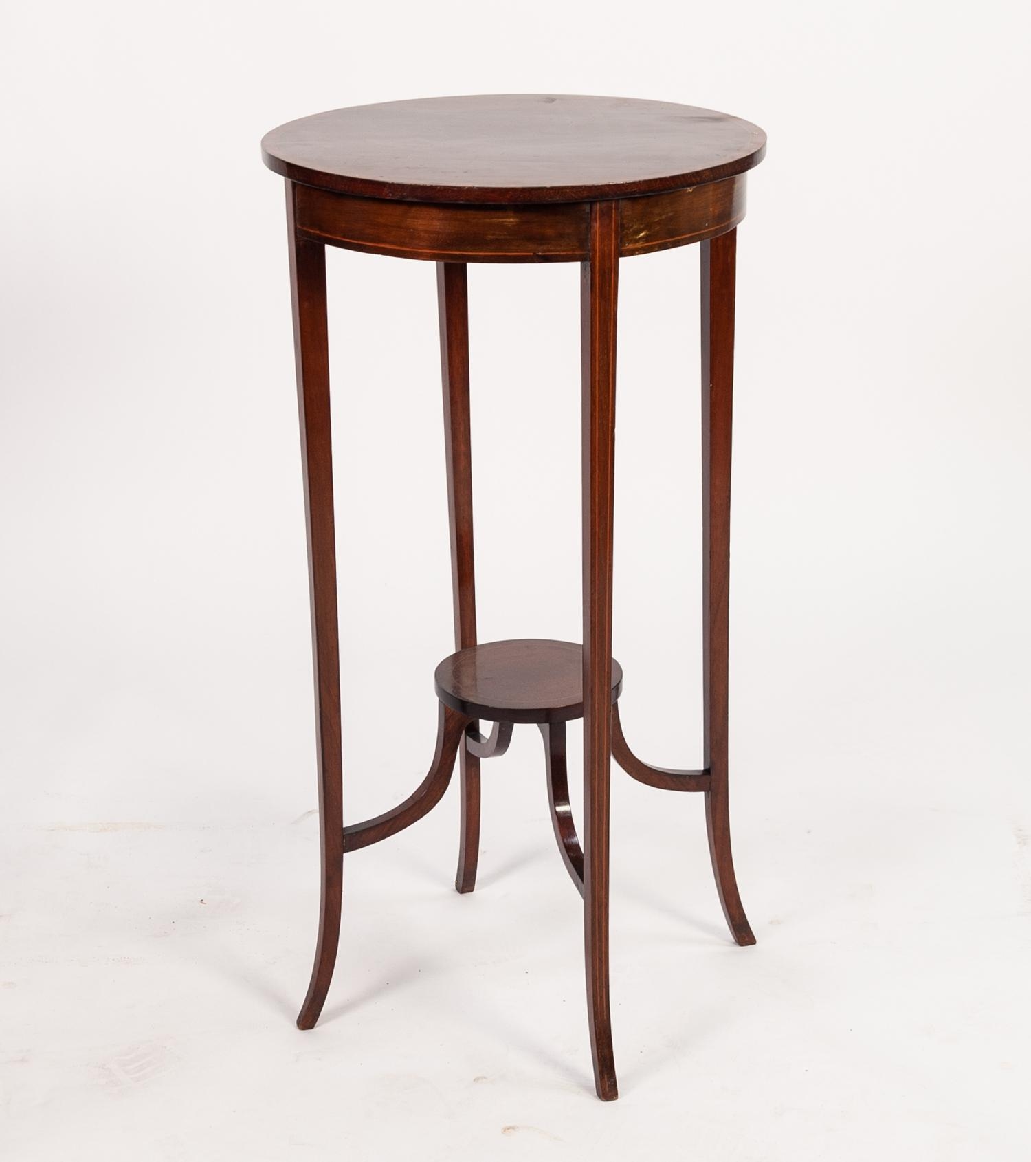 AN EDWARDIAN ELEGANT SHERATON REVIVAL INLAID MAHOGANY CIRCULAR OCCASIONAL TABLE with crossbanded