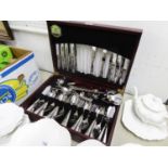 GUY DEGRENNE ELECTROPLATE CANTEEN OF CUTLERY OF 8 PERSONS IN FITTED BOX