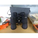 A PAIR OF MARK SCHEFFEL 20 X 50 BINOCULARS, IN CASE