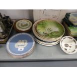 A COLLECTION OF MODERN COLLECTORS PLATES AND OTHER RACK PLATES