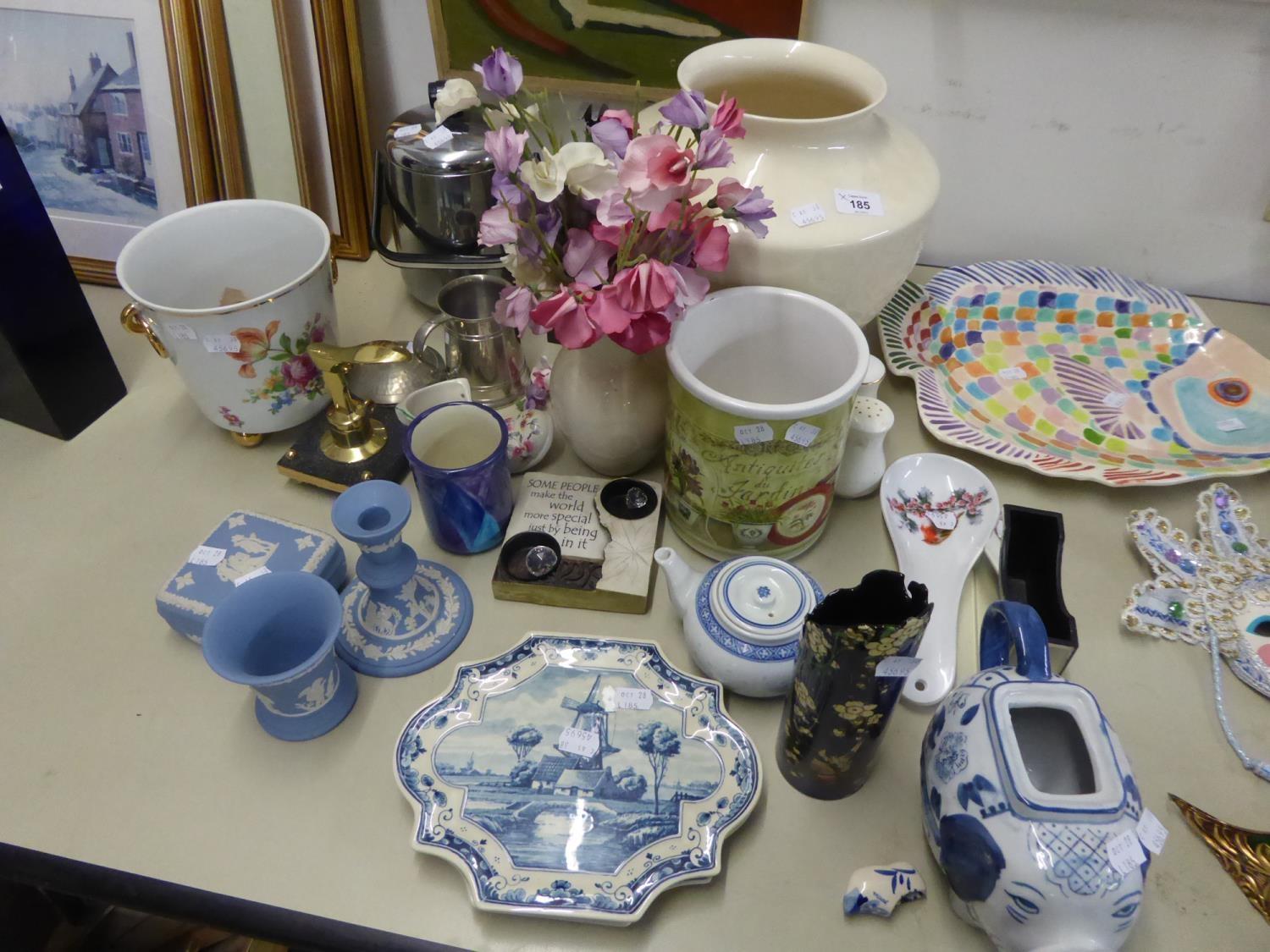 MIXED LOT TO INCLUDE; JASPERWARE, VASES, BESWICK 'HOKUSAI' VASE, LARGE FISH PLATE ETC....