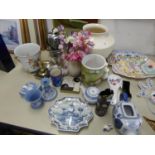 MIXED LOT TO INCLUDE; JASPERWARE, VASES, BESWICK 'HOKUSAI' VASE, LARGE FISH PLATE ETC....