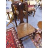 ANTIQUE OAK SINGLE DINING CHAIR, with vase shaped splat, solid seat and block and turned front