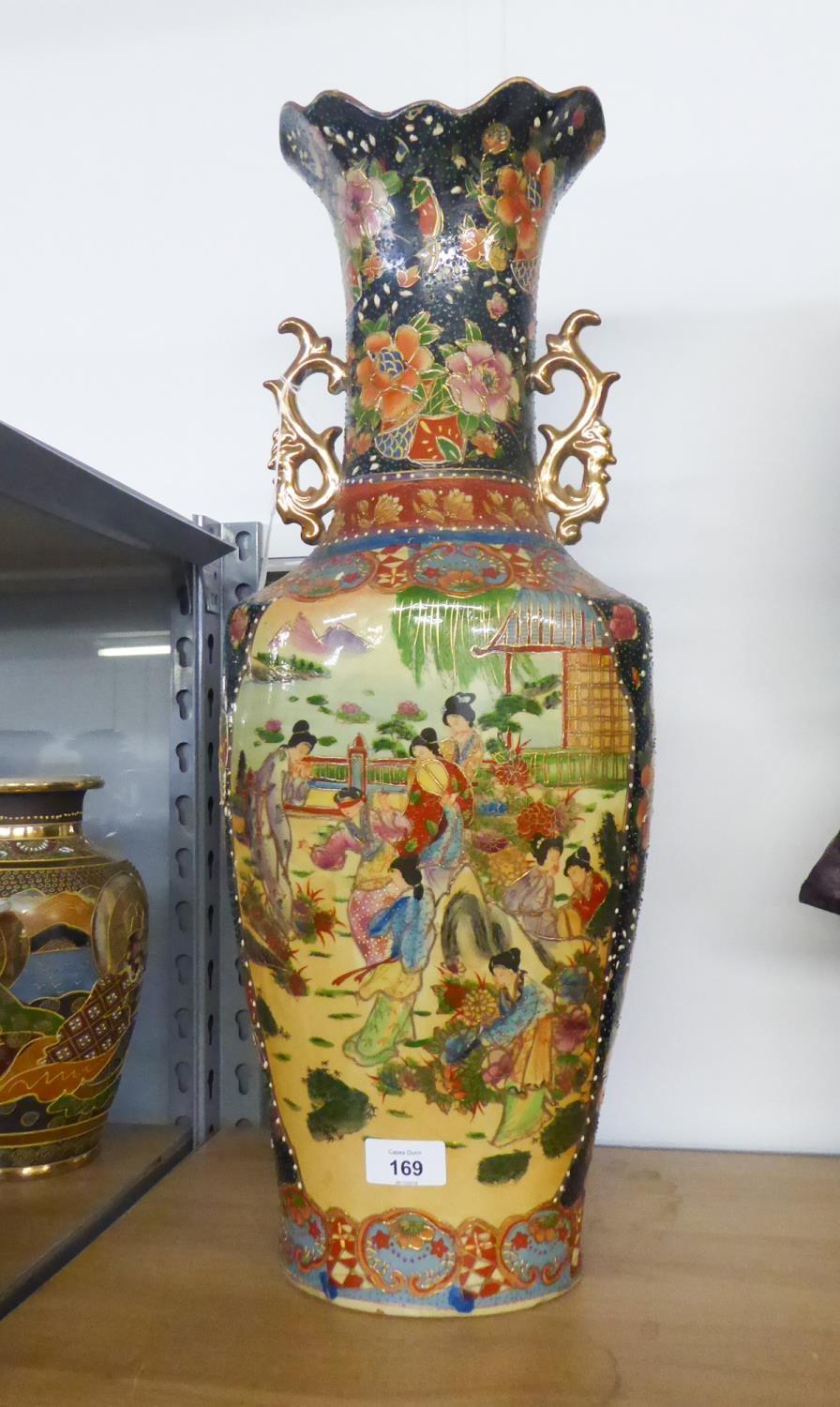 A LARGE ORIENTAL TWENTIETH CENTURY VASE, GILT HANDLES, 24" HIGH