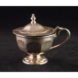 A TWENTIETH CENTURY SILVER MUSTARD POT AND MATCHNG SALT CELLARS (minus liners), Birmingham 1947