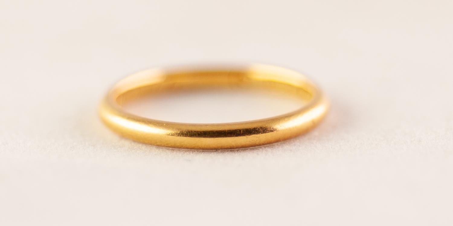 22ct GOLD NARROW WEDDING RING, Birmingham 1932, 2.8 gms, ring size L/M