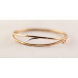 9ct YELLOW AND WHITE GOLD STIFF BANGLE, with bifurcated top, hinge opening, in case, 8.5gms