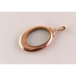 9ct GOLD AND GLAZED OVAL PHOTOGRAPH PENDANT, double sided, 5.5gms gross