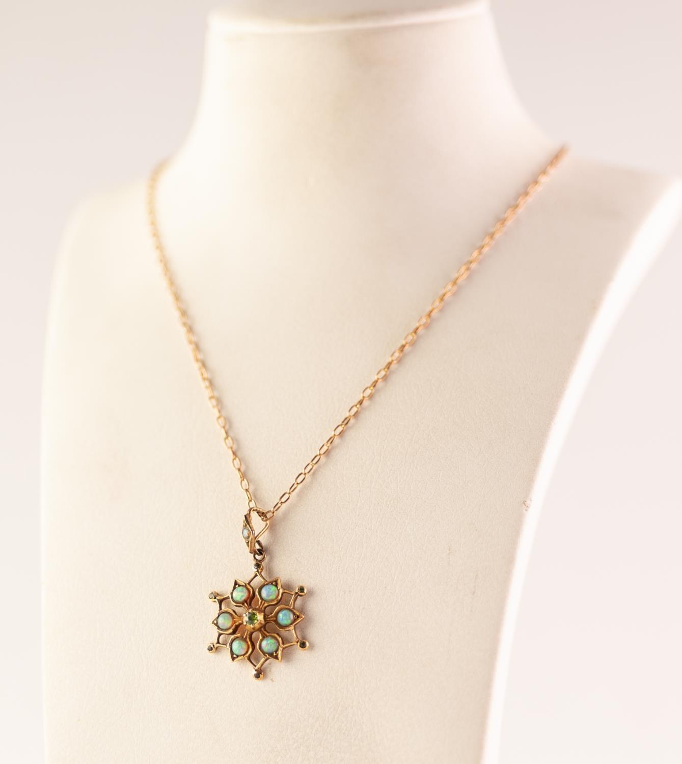 9ct GOLD FINE CHAIN NECKLACE AND VICTORIAN STAR PENDANT openwork pendant centre olivine and