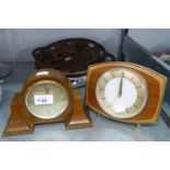 ELLIOTT OAK CASED MANTEL CLOCK WITH 8 DAYS MOVEMENT AND A METAMEC BATTERY OPERATED MANTEL CLOCK