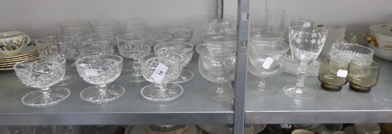 QUANTITY OF GLASSWARES TO INCLUDE; SUNDAE DISHES, DRINKING GLASSES ETC....