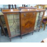 AN EDWARDIAN INLAID MAHOGANY SIDE BY SIDE DISPLAY CABINET, THE CENTRAL SECTION HAVING DRAWER OVER