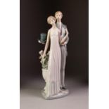 MODERN LLADRO PORCELAIN MODEL 'High Society', 14 1/2" (37cm) high