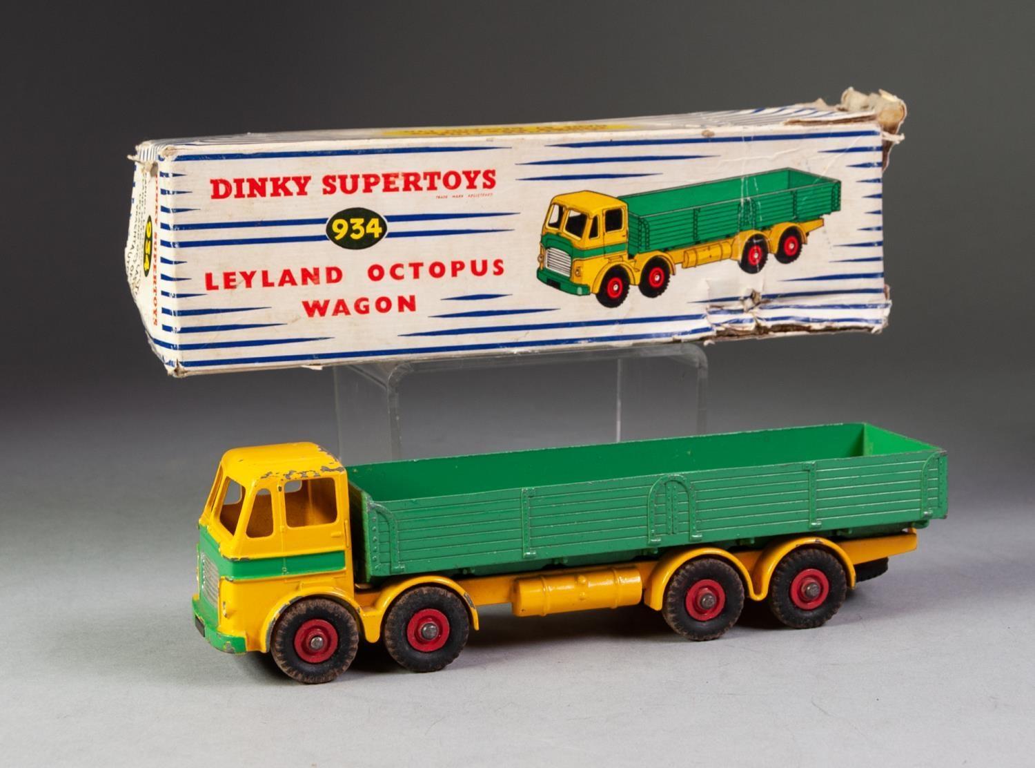 BOXED DINKY SUPER TOYS No 934 Leyland octopus wagon yellow cab, chassis, red ridge hubs and green