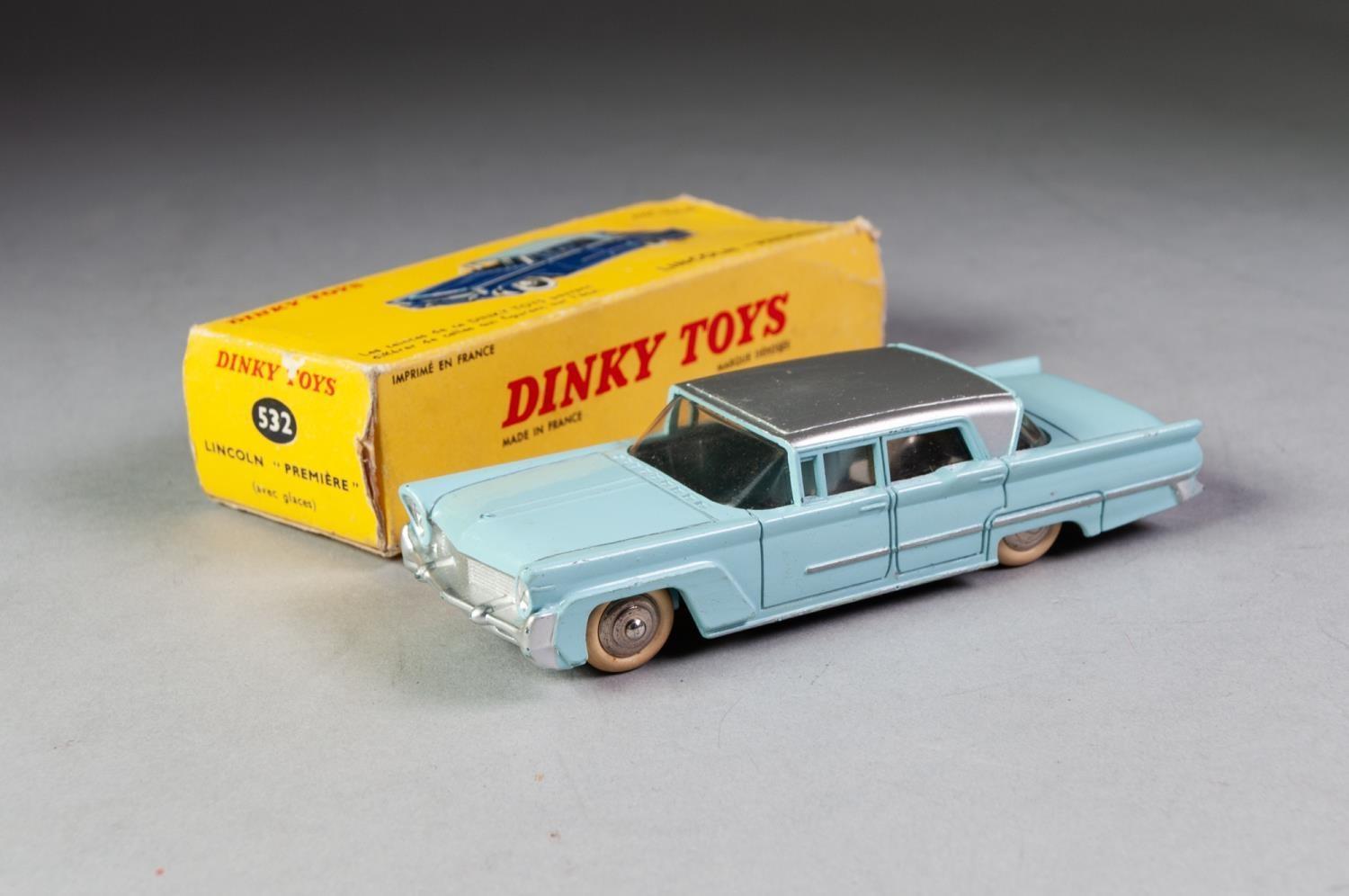 BOXED FRENCH DINKY No 532 Lincoln Premier with windows, light blue, silver roof, convex steel