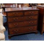 GEORGIAN MAHOGANY SMALL CHEST OF DRAWERS, the crossbanded and moulded oblong top outlined in boxwood