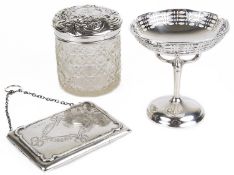 Edwardian and later silver, an evening purse, silver tazza and a silver topped dressing table jar