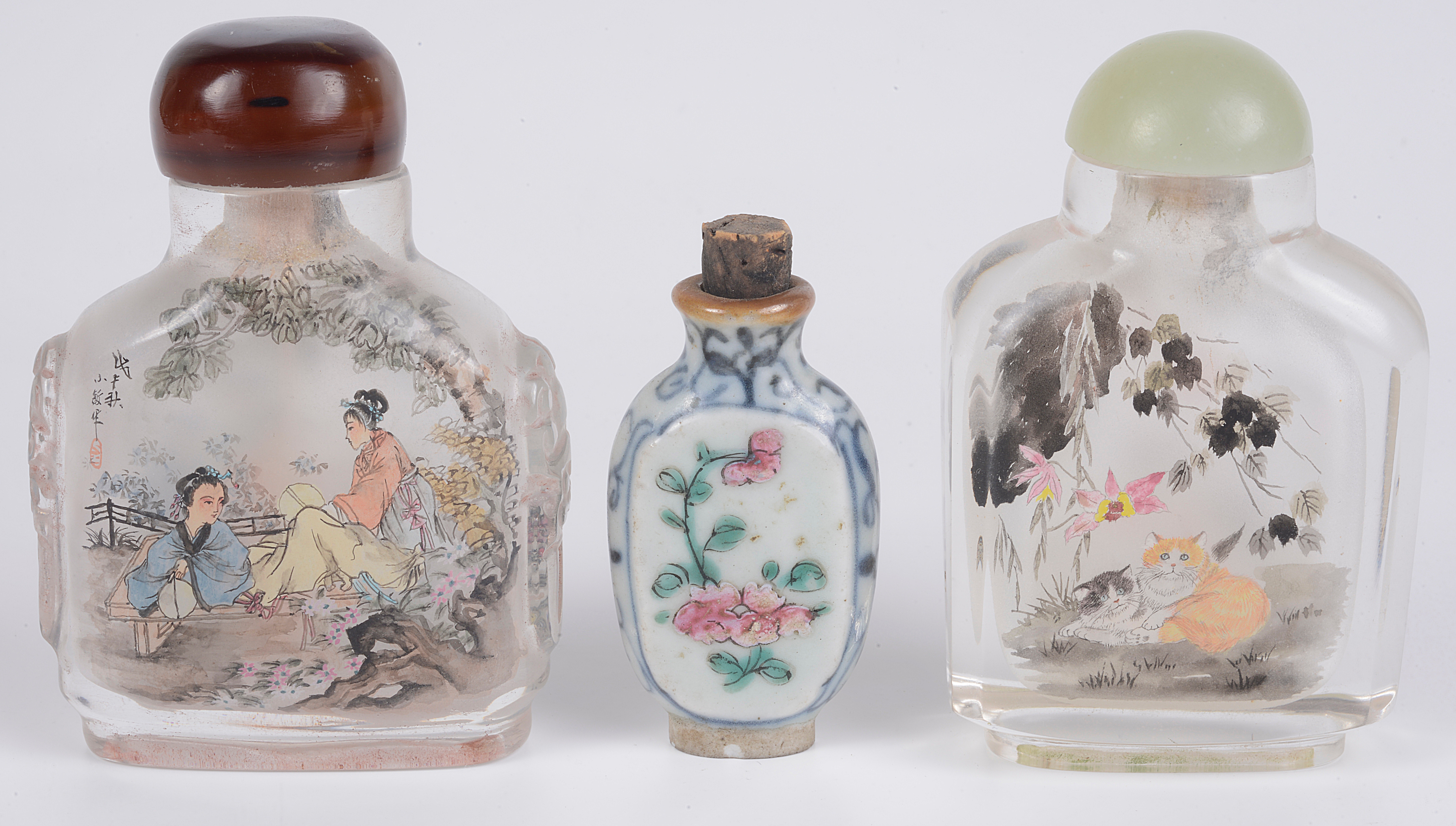 An amusing Chinese interior painted snuff bottle - Image 2 of 2