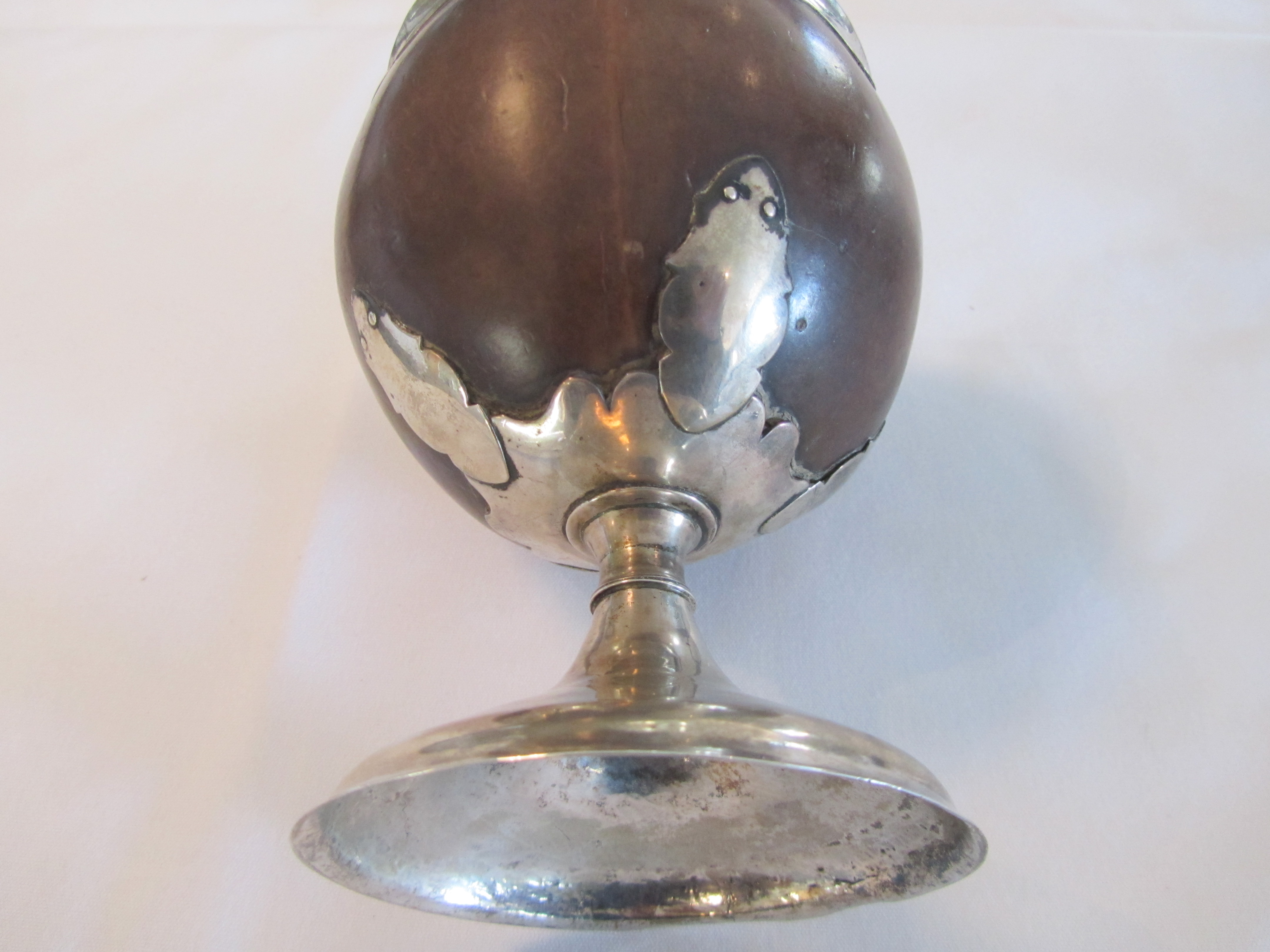 A large George III mounted coconut cup - Image 9 of 18