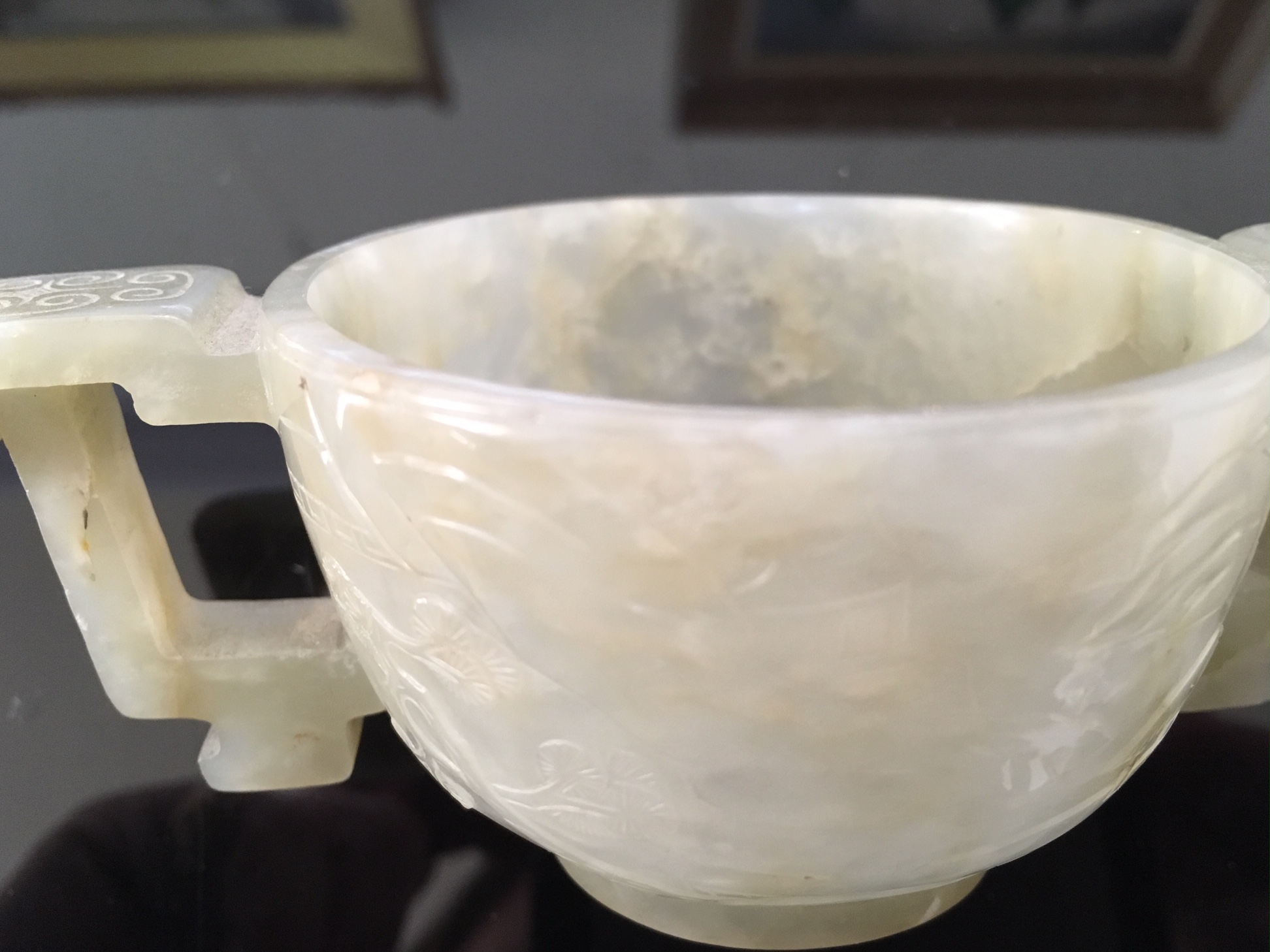 A Chinese pale celadon jade carved twin handled cup of archaic design - Image 21 of 21