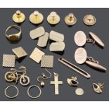 Three pairs of 9ct gold cufflinks and other gold items