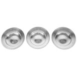 Three contemporary silver Alms dishes, London 1972/1973 by Nat Leslie Ltd
