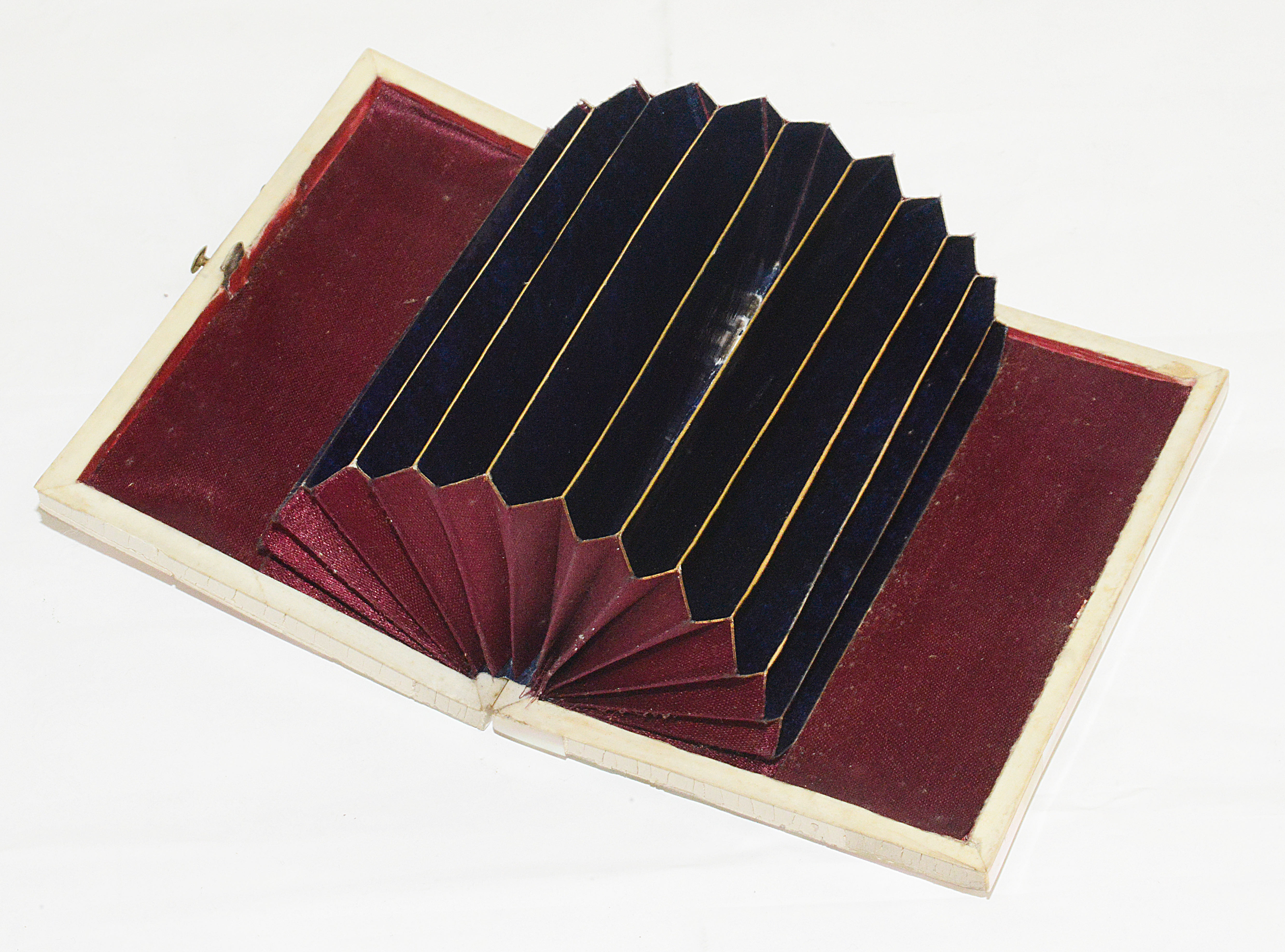 A Victorian mother pearl card case, of rectangular form - Image 2 of 3