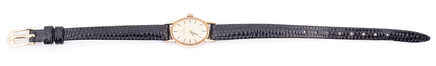 A 9ct gold Omega ladies wristwatch
