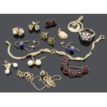 A small collection of mostly contemporary continental and eastern gold jewellery