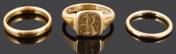 A gentleman's 18ct gold signet ring