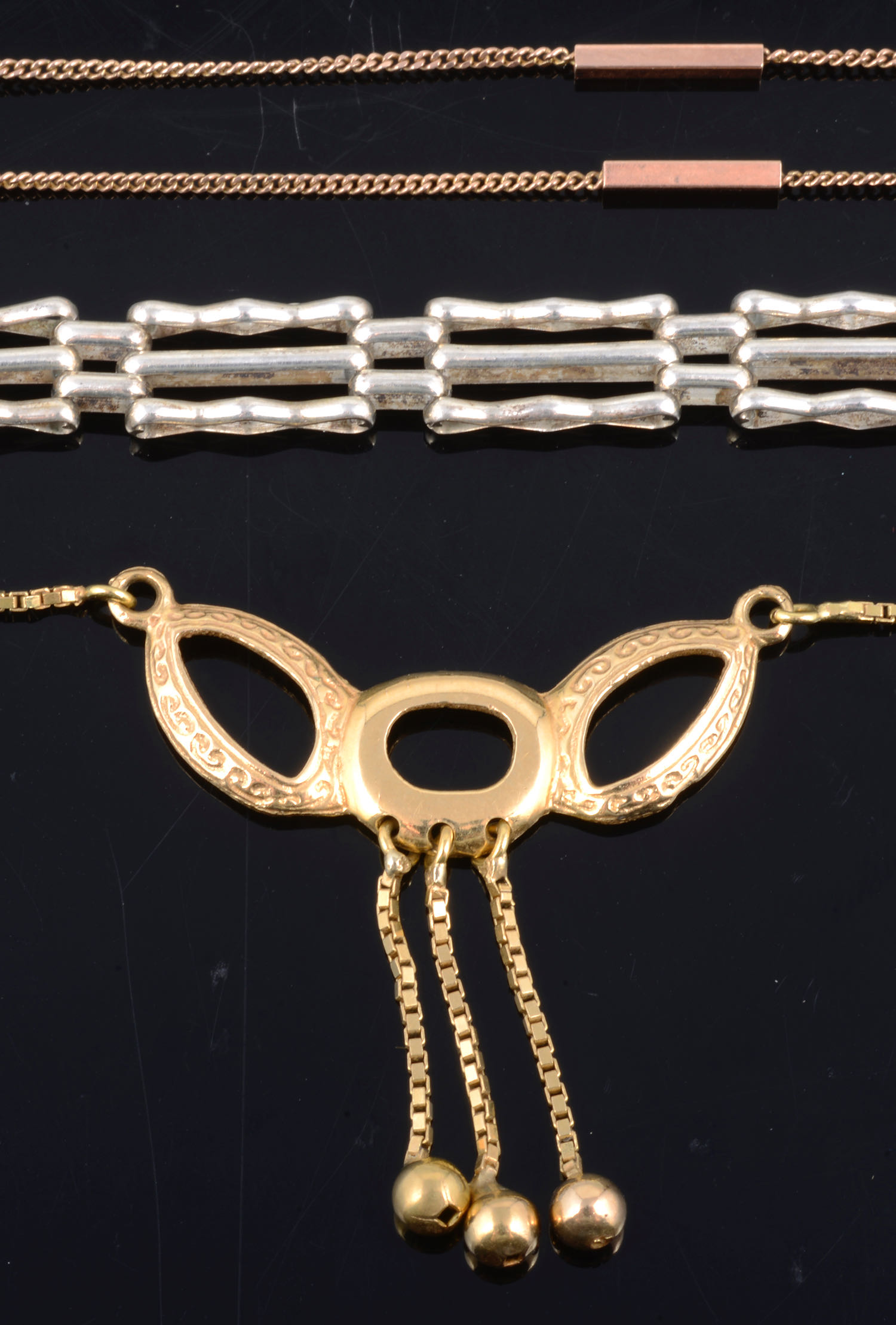 A contemporary 18ct gold modernist style drop necklace - Image 2 of 2