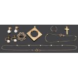 A small collection of mostly contemporary 9ct gold jewellery