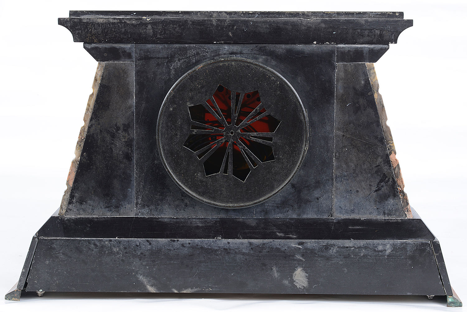 A late 19th Century French Egyptian Revival black slate and rouge mantel clock - Image 2 of 2