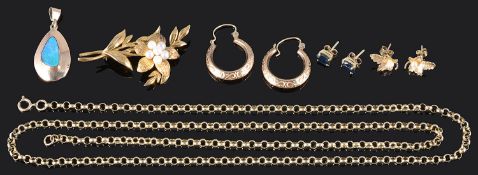 A collection of gold jewellery