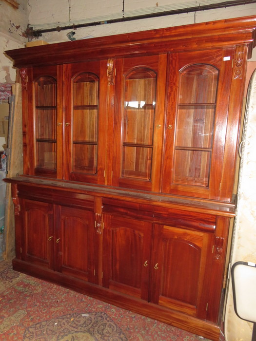 GOOD QUALITY REPRODUCTION MAHOGANY FOUR DOOR GLAZED BOOKCASE