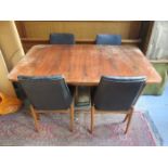 1970s STYLE EXTENDING DINING TABLE AND FOUR STYLISH TEAK AND LEATHER CHAIRS,