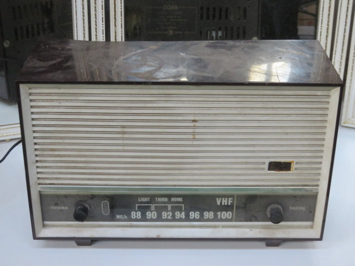 VINTAGE ECKO RADIO